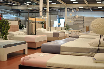 Pourquoi les experts recommandent l'achat de matelas polyéther en magasin